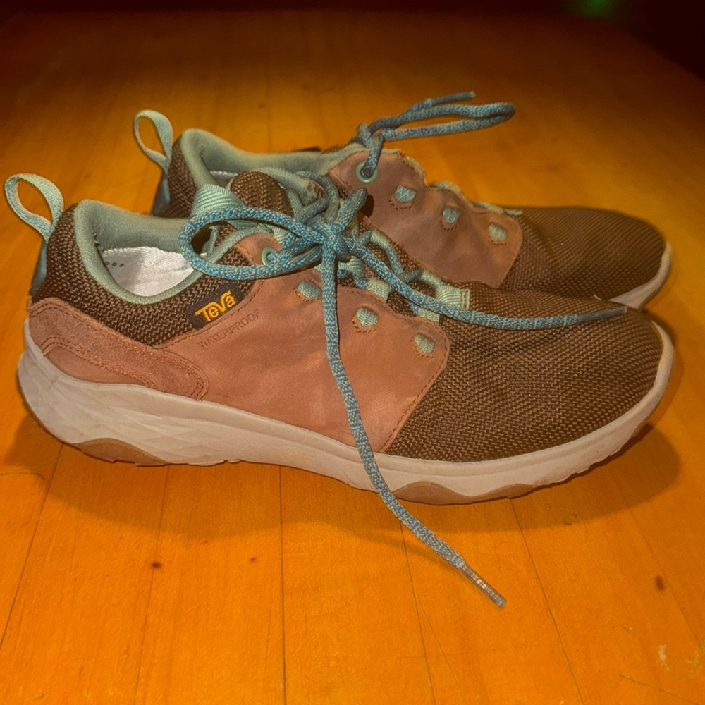 Teva Weatherproof Arrowridge Leather Shoe Brown Teal 7